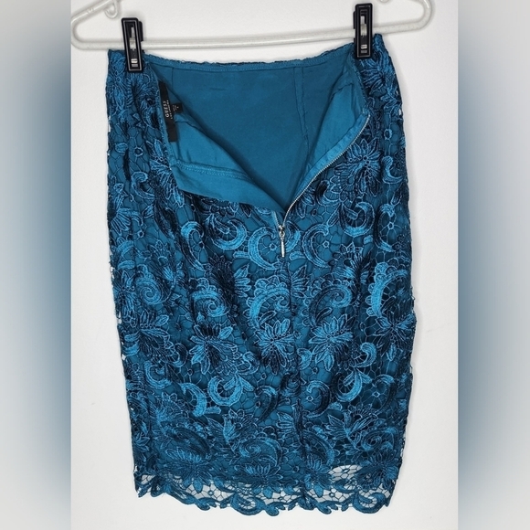 GUESS lace skirt, teal, size 4 - Picture 4 of 4